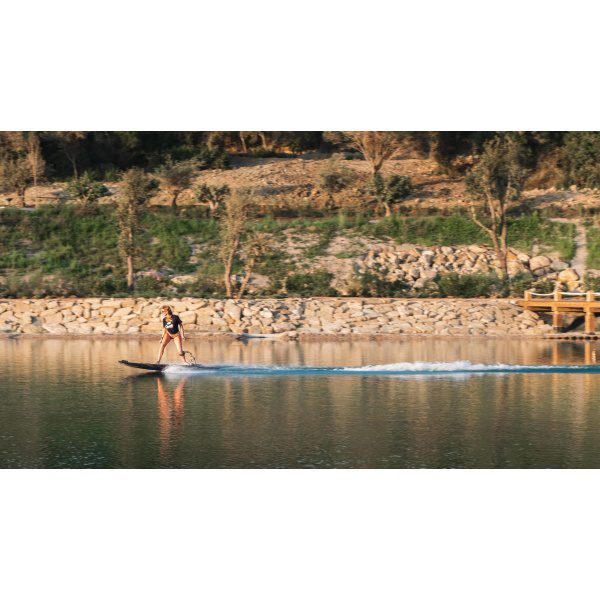 Onean Carver X Electric Jetboard planning on water
