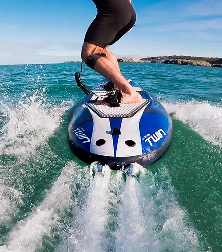 Electric Onean Carver Twin Board with Jetwater